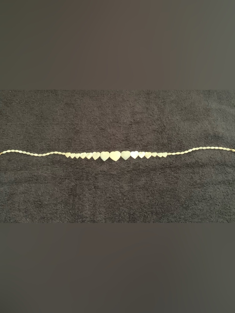 Vintage Mother of Pearl Heart Shaped Cream Necklace - Picture 2 of 9